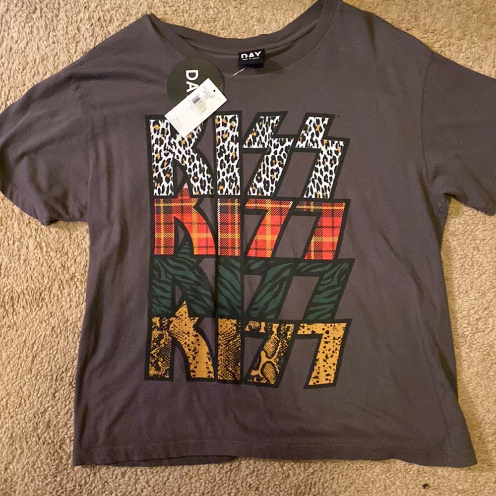 Buckle T-shirt Brend New With Tags!!! 💃🏻